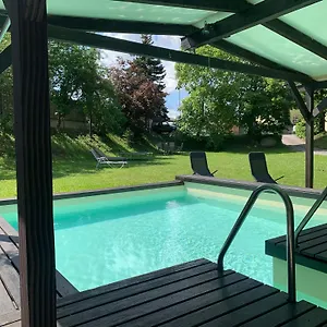 Mit Grillplatz In Apartment